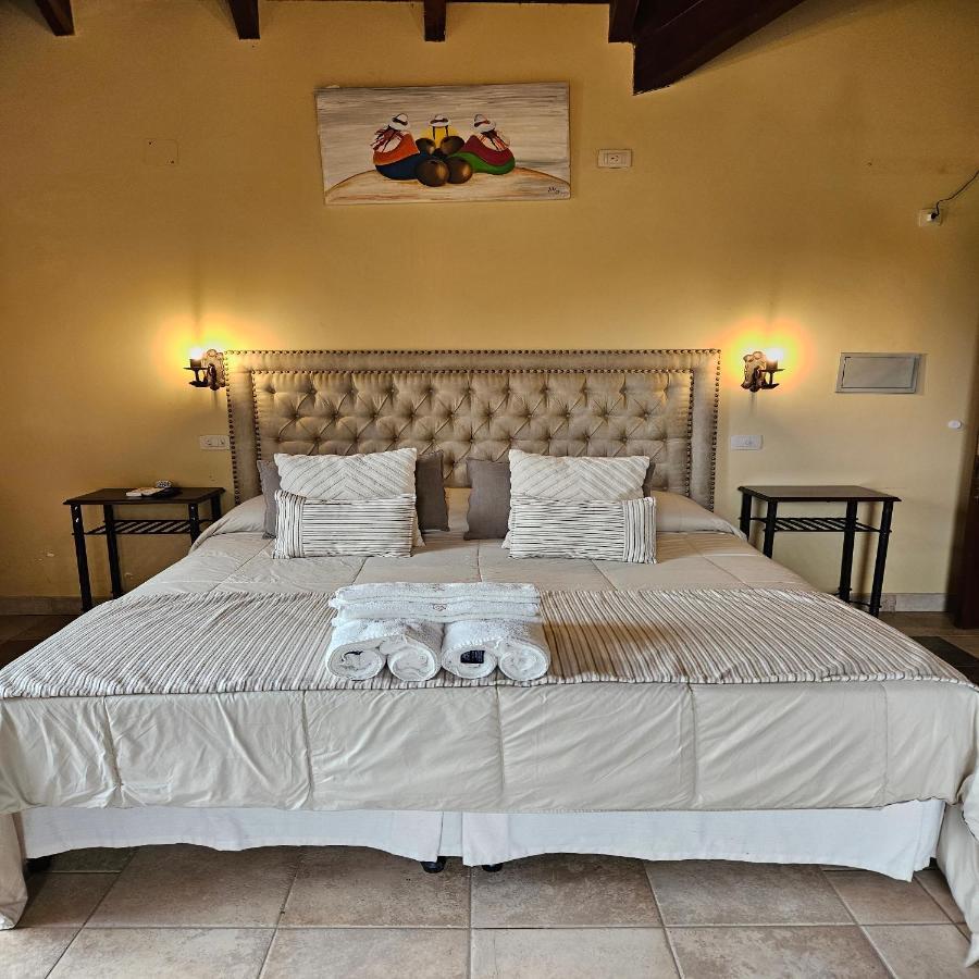 Rincon Del Cerro Hotell San Lorenzo  Eksteriør bilde